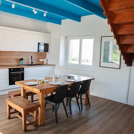 House With South-facing Terrace Vakantiehuis *