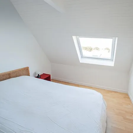 House With South-facing Terrace Holiday home Pleumeur-Bodou